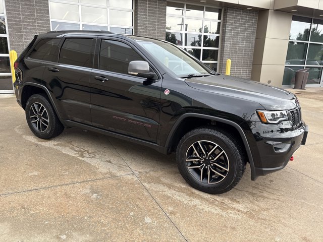 2020 Jeep Grand Cherokee Trailhawk photo 2