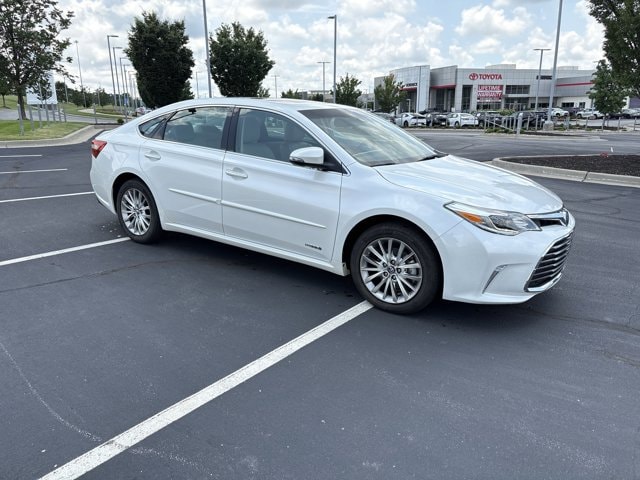Used 2018 Toyota Avalon Limited with VIN 4T1BD1EB2JU060221 for sale in Kansas City