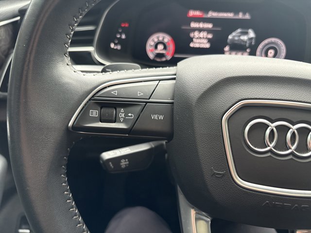 2020 Audi Q8 Premium photo 5