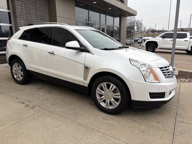 Used 2016 Cadillac SRX Luxury Collection with VIN 3GYFNBE38GS571971 for sale in Kansas City