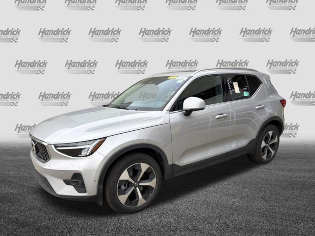 Used 2025 Volvo XC40 Plus Bright Theme SUV