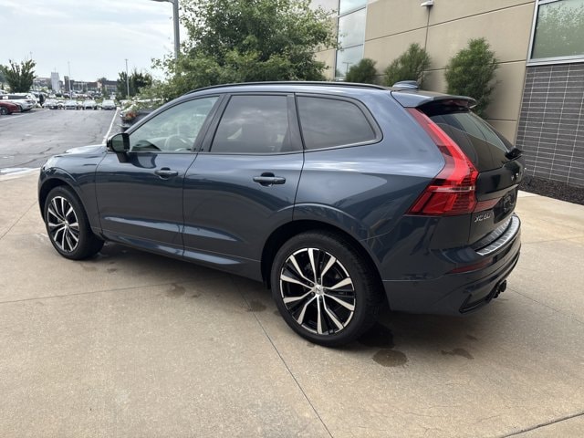 Volvo XC60 Plus Dark Theme