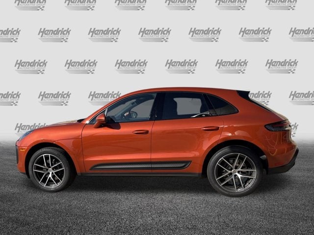 2024 Porsche Macan T photo 4