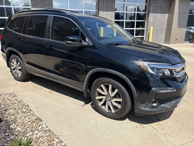 Used 2019 Honda Pilot EX-L with VIN 5FNYF6H54KB011625 for sale in Kansas City