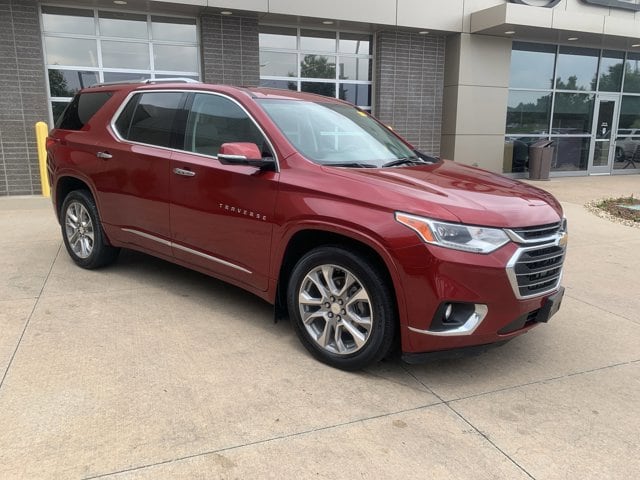 Used 2019 Chevrolet Traverse Premier with VIN 1GNEVKKW9KJ144803 for sale in Merriam, KS