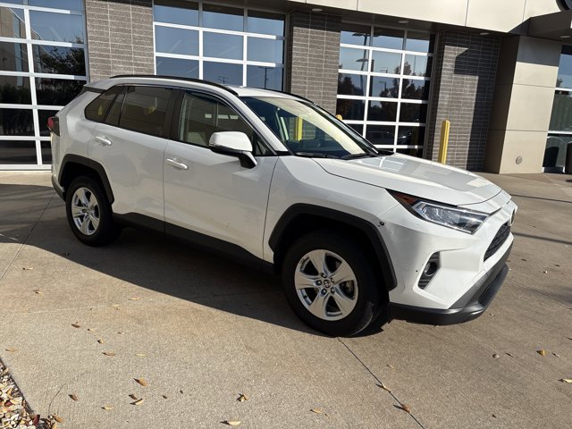 Used 2020 Toyota RAV4 XLE with VIN JTMP1RFV9LD067034 for sale in Northfield, Minnesota