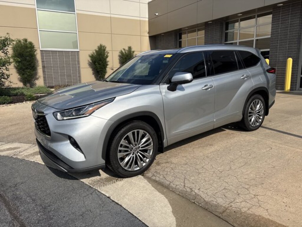 Used 2021 Toyota Highlander Platinum SUV