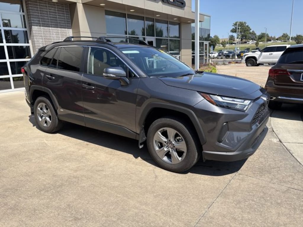 Used 2025 Toyota RAV4 Hybrid XLE SUV