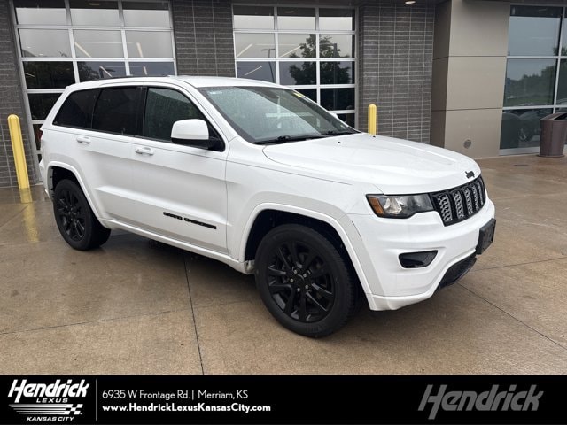 2017 Jeep Grand Cherokee Altitude 4WD's photo