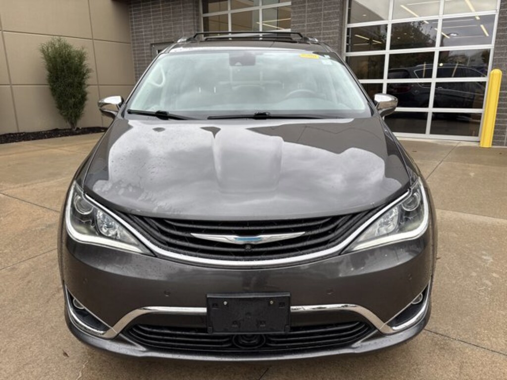 Used 2018 Chrysler Pacifica Hybrid Limited Van Passenger Van