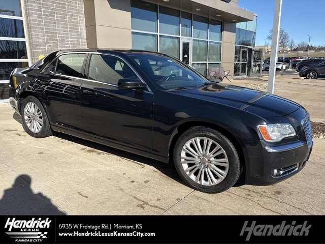 2013 Chrysler 300 Base's photo