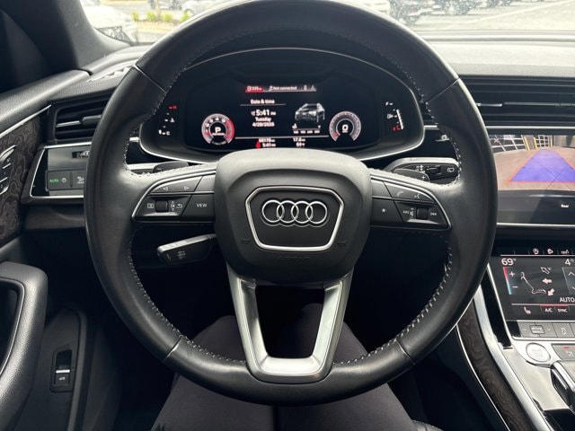 2020 Audi Q8 Premium photo 4
