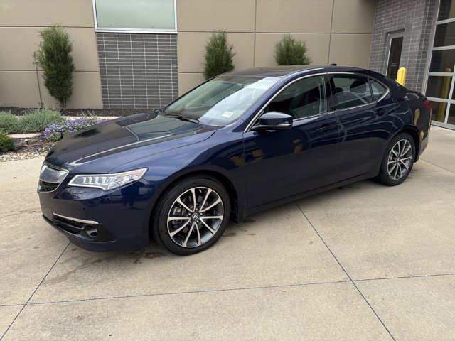 2017 Acura TLX SH-AWD Advance photo 3