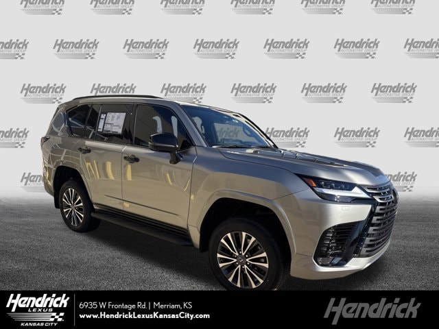 2026 Lexus LX Premium's photo
