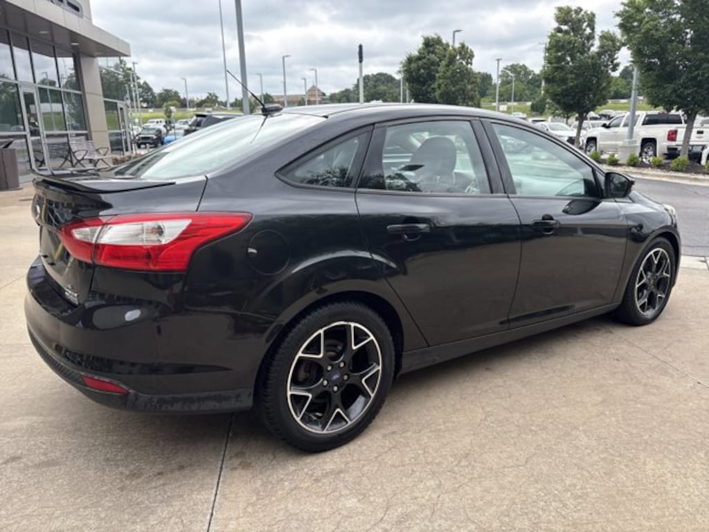 Used 2013 Ford Focus SE Sedan