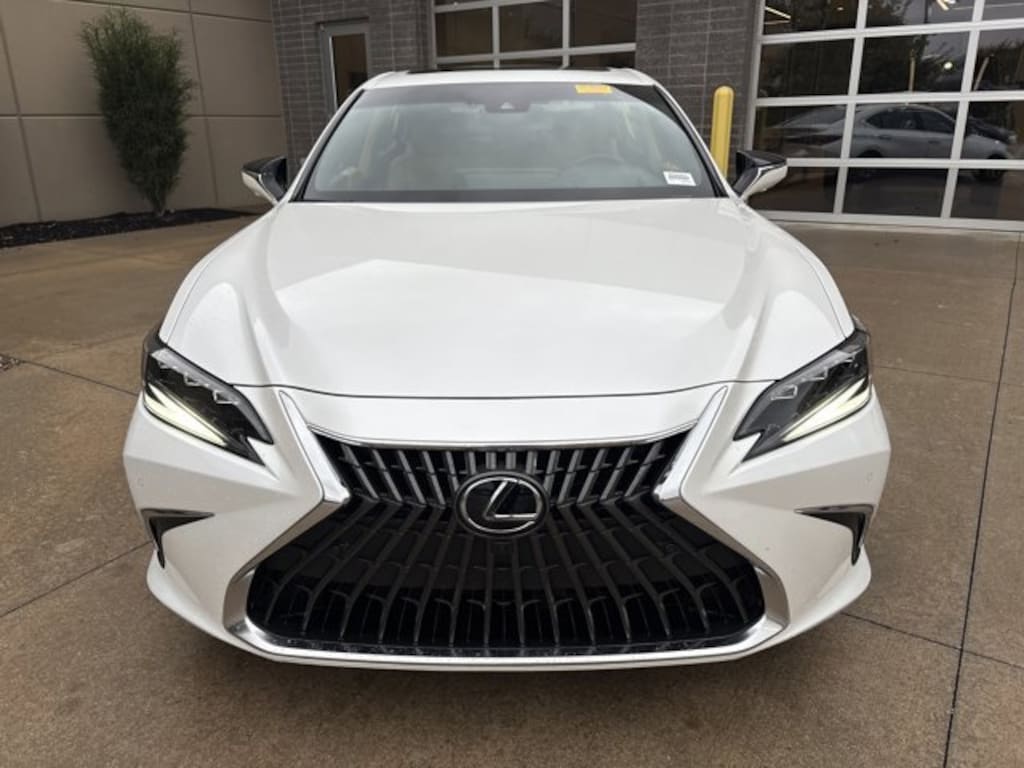 Used 2023 Lexus ES ES 300h Luxury Sedan