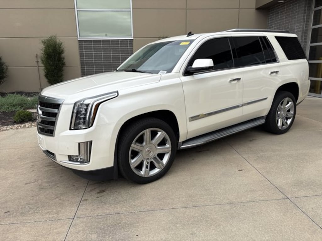 Used 2015 Cadillac Escalade Luxury SUV