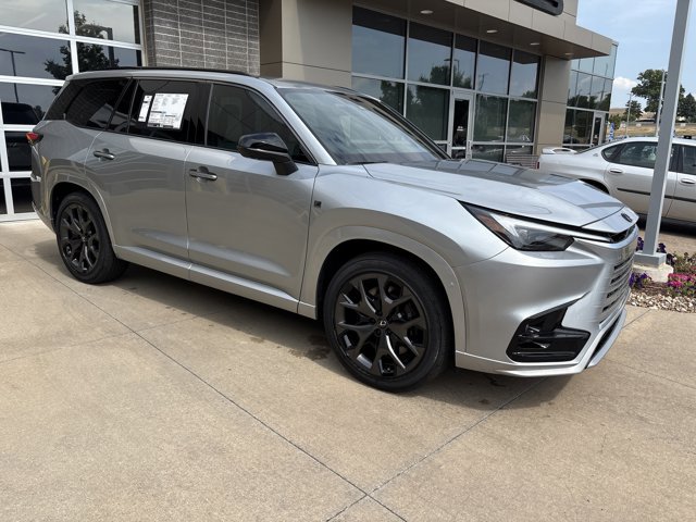2025 Lexus TX 500h F SPORT Performance Premium photo 2