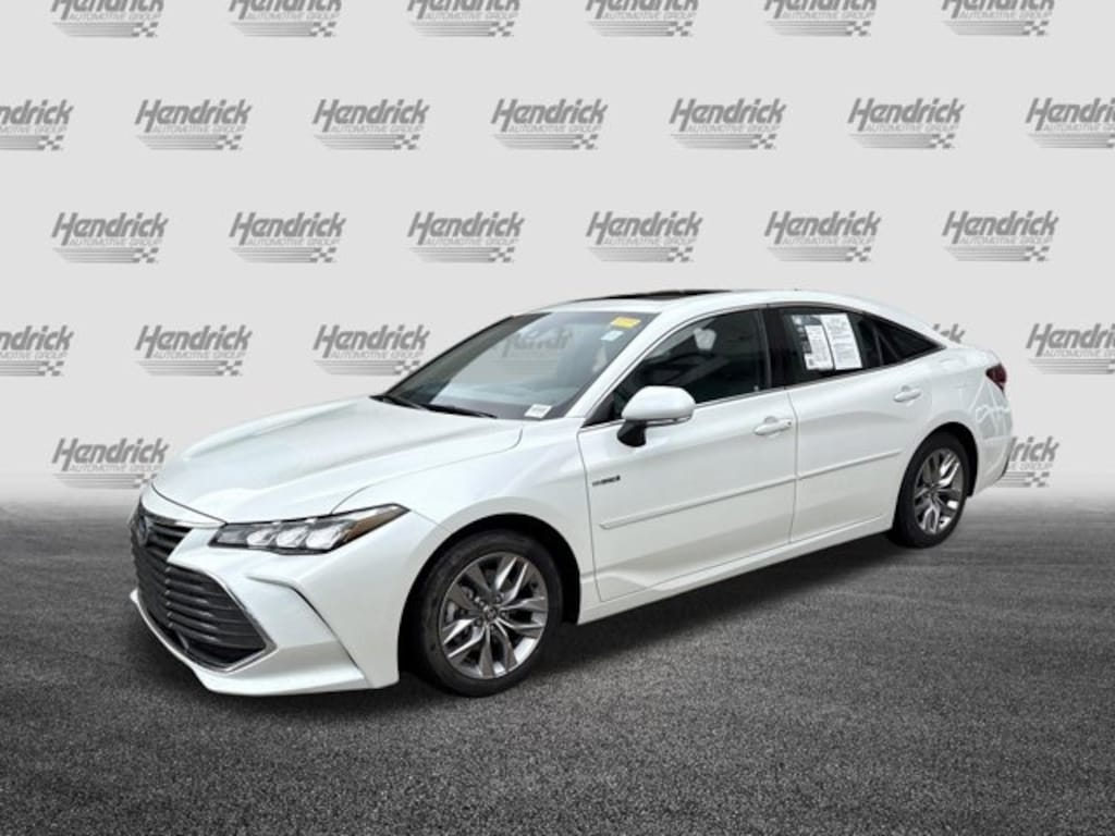 Used 2021 Toyota Avalon Hybrid XLE Sedan