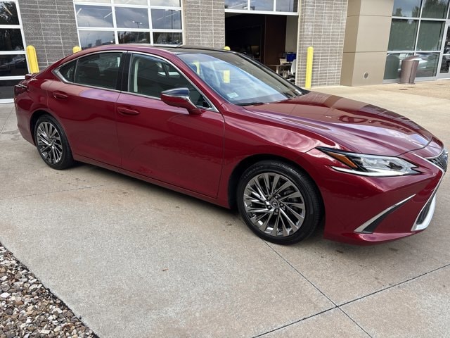 Used 2025 Lexus ES 350 Ultra Luxury with VIN 58AFZ1B17SU186552 for sale in Kansas City