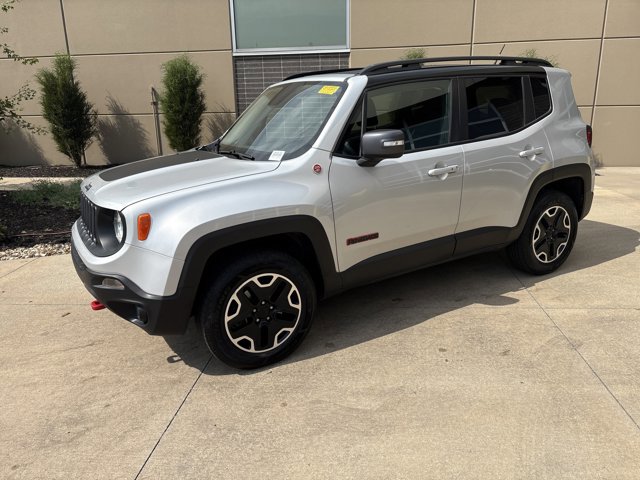 2016 Jeep Renegade Trailhawk photo 4