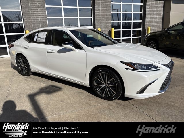 2025 Lexus ES 350's photo