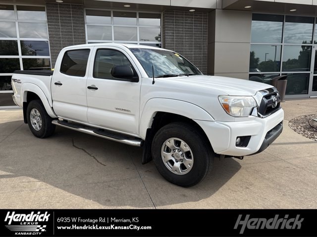 2015 Toyota Tacoma 4x4 Doublecab V6 AT's photo