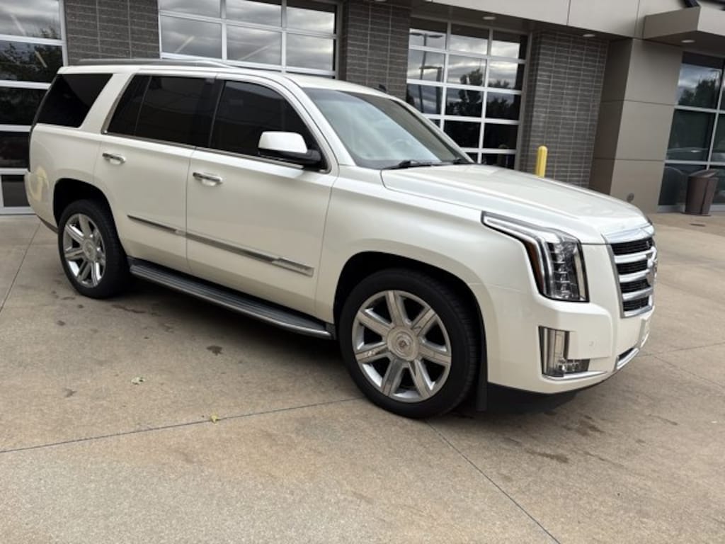 Used 2015 Cadillac Escalade Luxury SUV