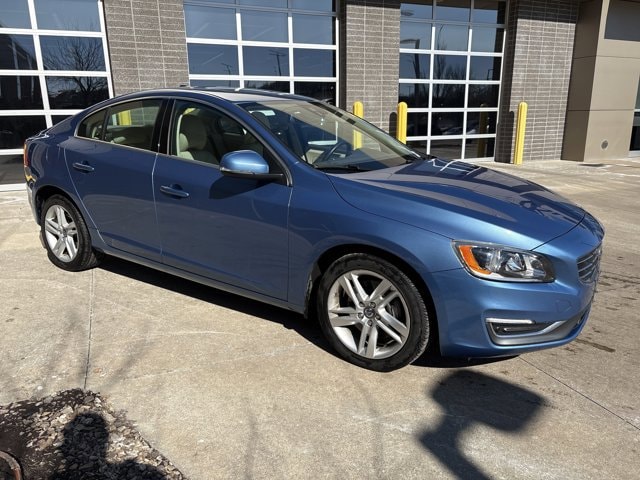 Used 2014 Volvo S60 T5 with VIN YV1612FS2E1295268 for sale in Kansas City