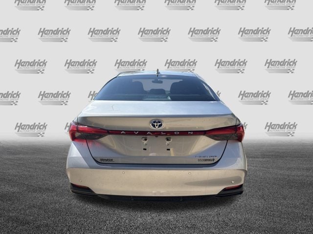 Toyota Avalon Hybrid Limited
