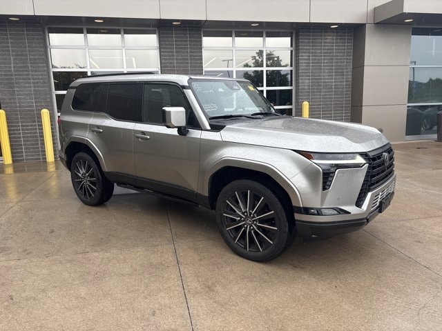Used 2024 Lexus GX Luxury with VIN JTJVBCDX1R5035278 for sale in Kansas City