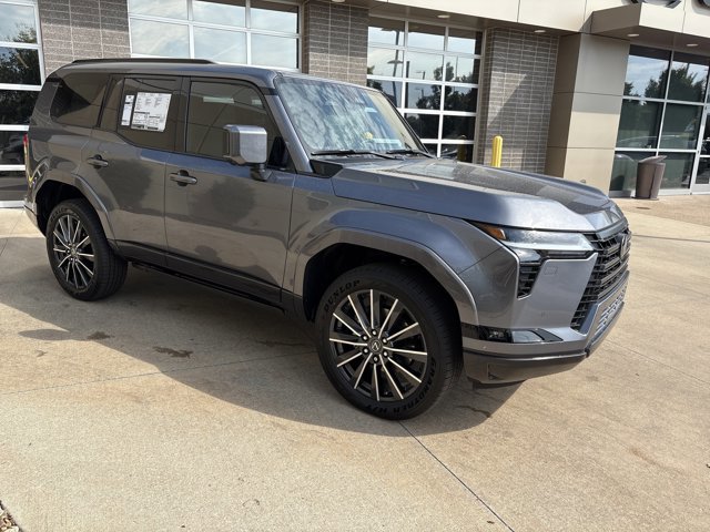 2025 Lexus GX 550 Luxury photo 2