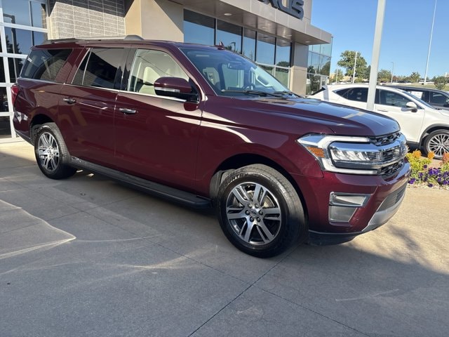 Used 2024 Ford Expedition Limited with VIN 1FMJK2A81REA42669 for sale in Kansas City