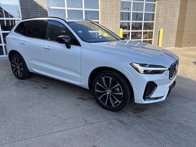 Used 2025 Volvo XC60 Plus with VIN YV4M12RC8S1165604 for sale in Kansas City