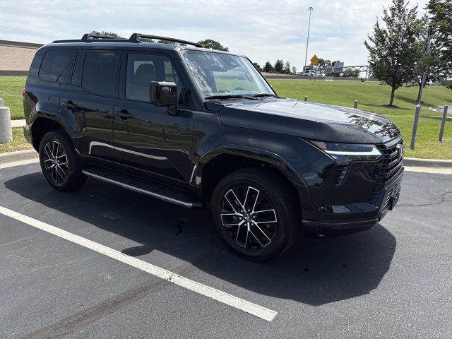 Used 2024 Lexus GX Premium with VIN JTJTBCDX0R5000870 for sale in Kansas City