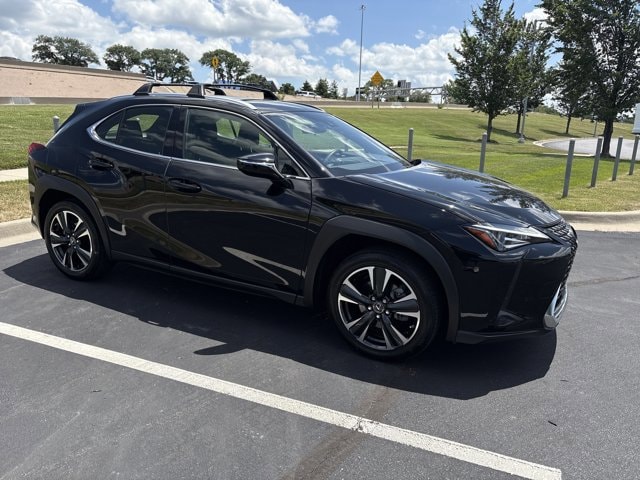 Used 2022 Lexus UX 200 with VIN JTHX3JBH9N2052364 for sale in Kansas City