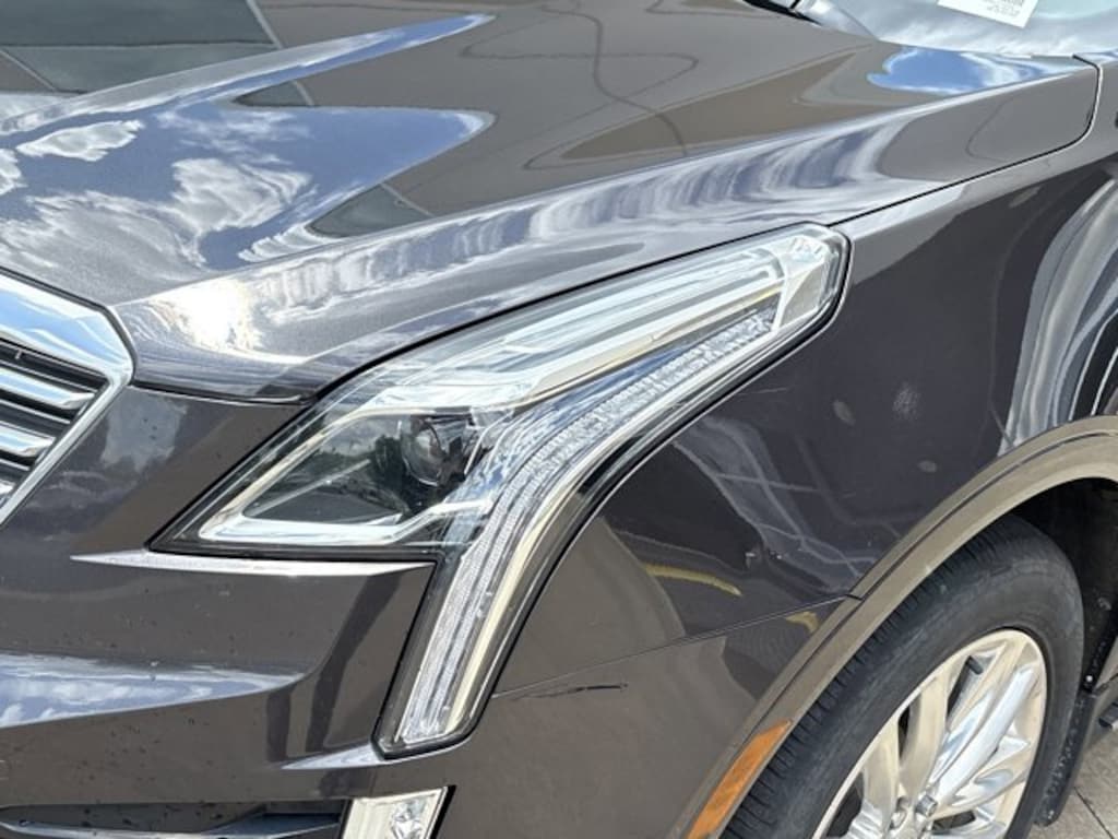 Used 2017 Cadillac XT5 Platinum AWD SUV