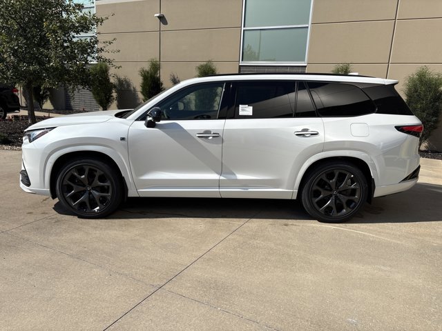 2025 Lexus TX 500h F SPORT Performance Premium photo 4
