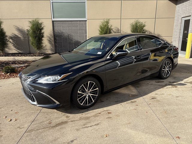 2025 Lexus ES 350 Premium photo 4