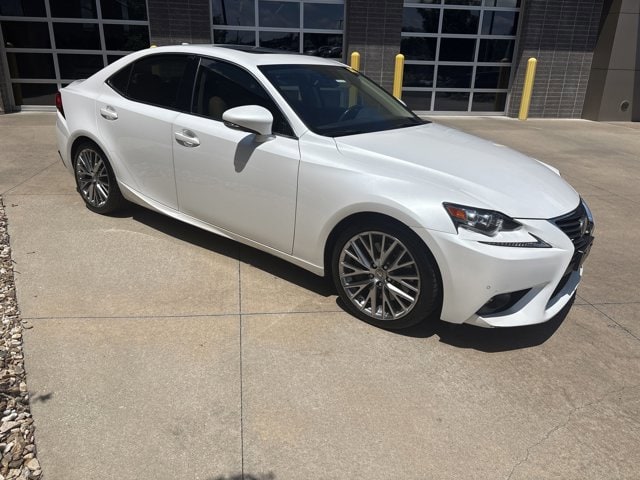 Used 2016 Lexus IS 300 with VIN JTHCM1D21G5011264 for sale in Kansas City