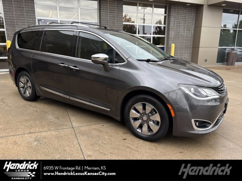 Used 2018 Chrysler Pacifica Hybrid Limited Van Passenger Van