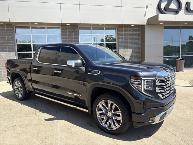 Used 2023 GMC Sierra 1500 Denali Denali with VIN 1GTUUGEL0PZ263872 for sale in Kansas City