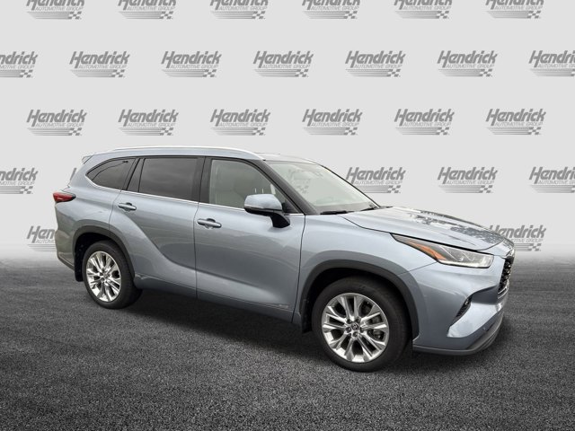 Used 2023 Toyota Highlander Limited with VIN 5TDXBRCH0PS576516 for sale in Kansas City