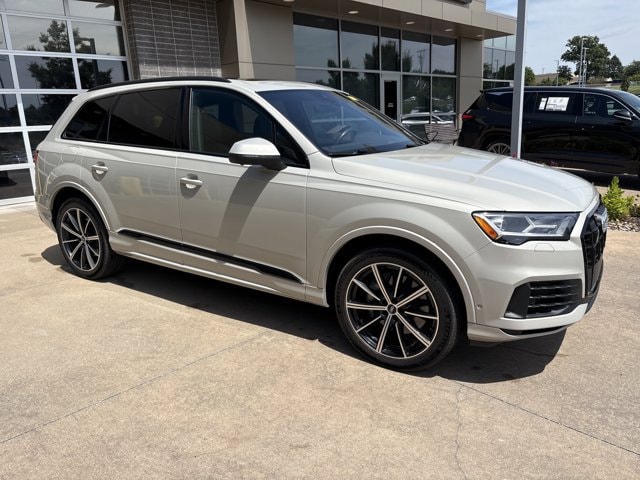 Used 2022 Audi Q7 Premium Plus with VIN WA1LXBF7XND005810 for sale in Kansas City