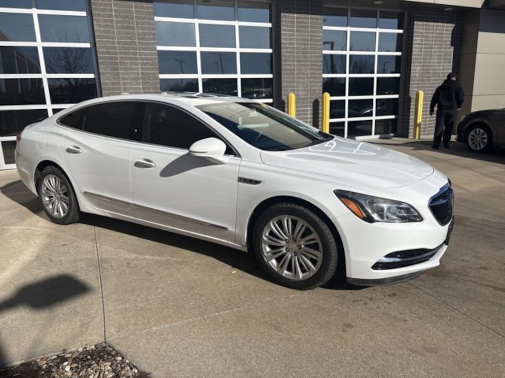 Used 2018 Buick Lacrosse Essence Sedan
