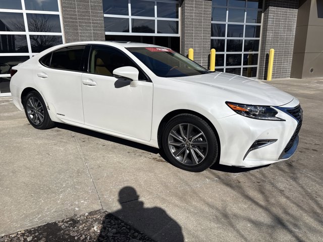 Used 2016 Lexus ES 300h with VIN JTHBW1GG4G2105556 for sale in Kansas City