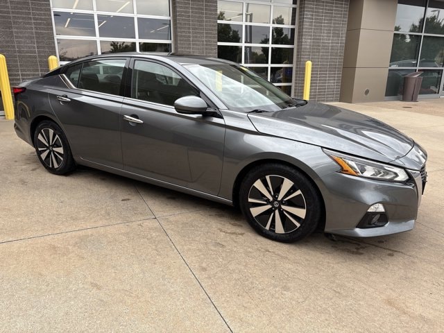 Used 2020 Nissan Altima SL with VIN 1N4BL4EV7LC126361 for sale in Kansas City