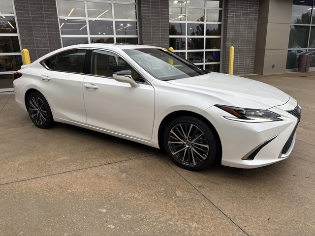 Used 2023 Lexus ES Hybrid 300h Luxury with VIN 58AEA1C14PU030591 for sale in Kansas City