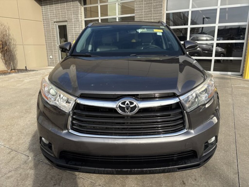 Used 2016 Toyota Highlander XLE SUV