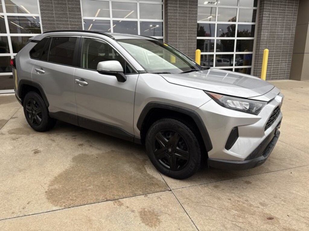 Used 2019 Toyota RAV4 LE SUV